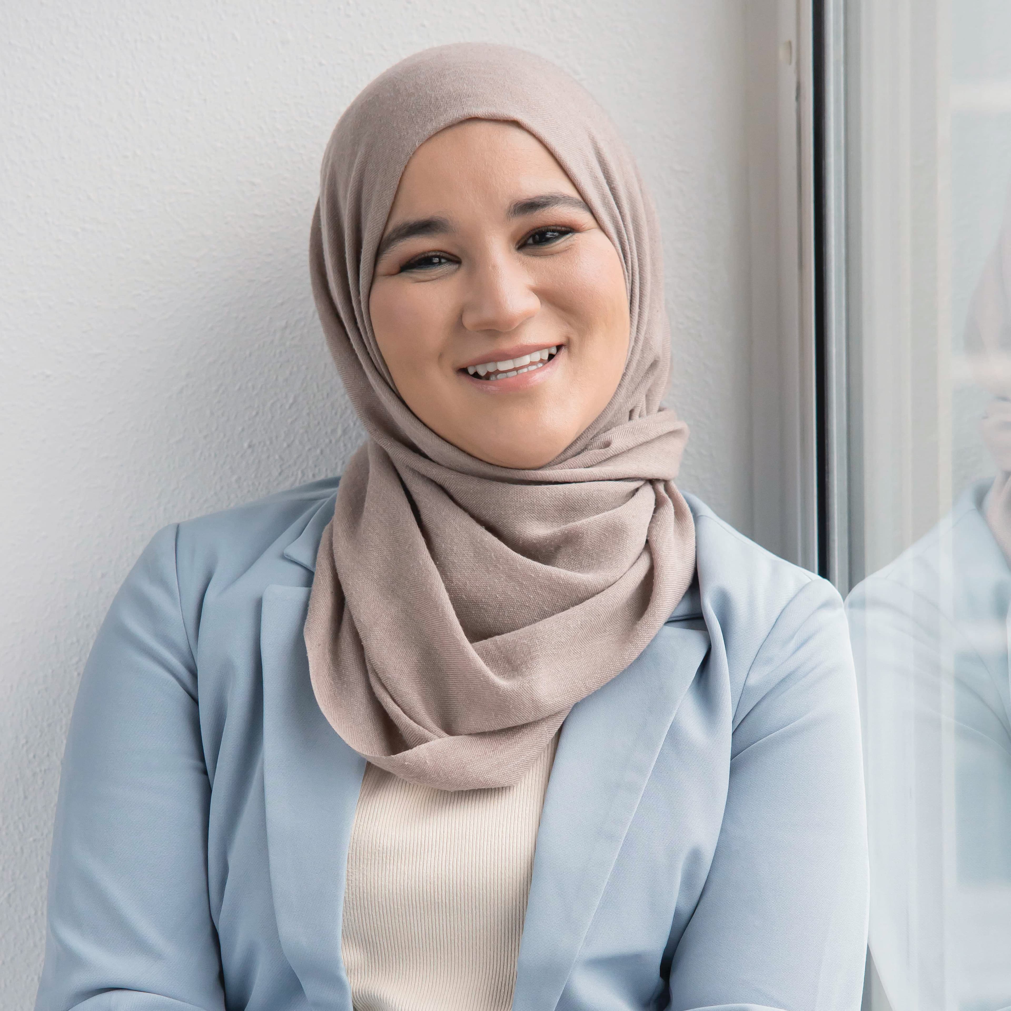 Houda Loukili Header Image